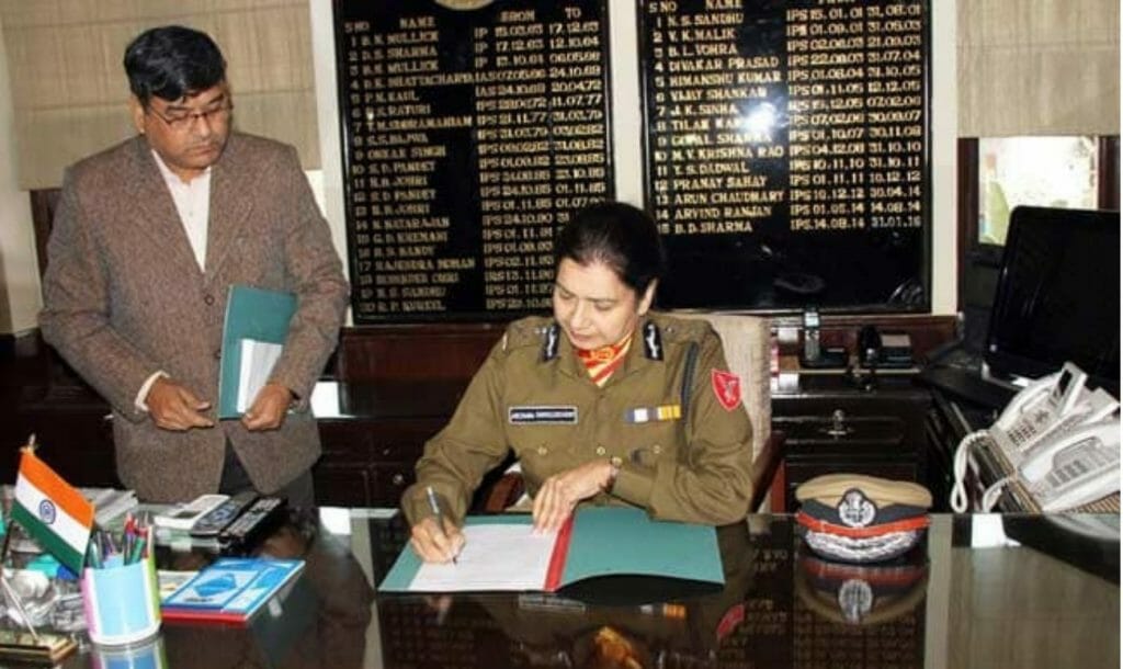पैरामिलिट्री फोर्स की पहली महिला प्रमुख
